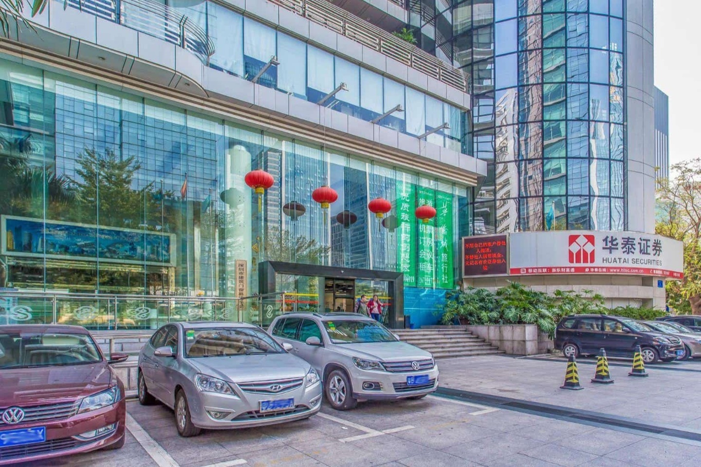 富诚科技大厦大堂实景图